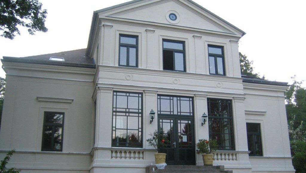 fassade mit gerüst